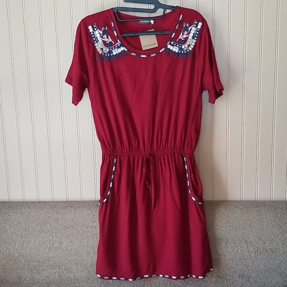 EARTHBOUND Dresses & Skirts - NWT Earthbound dress with pockets medium burgandy